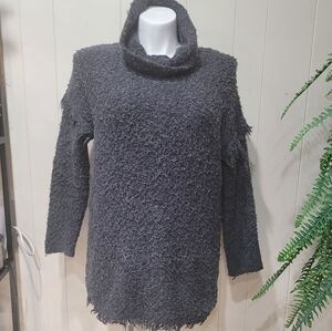 American Eagle Outfitters Gray Fluffy Turtleneck Long Sleeve Distressed Sz XL